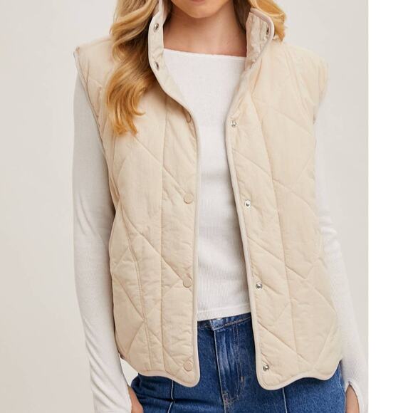 Button Down Quilted Puffer Vest with Pockets Creamy Beige - Picture 3 of 12